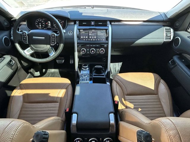 Used 2018 Land Rover Discovery HSE AWD/4WD image 5