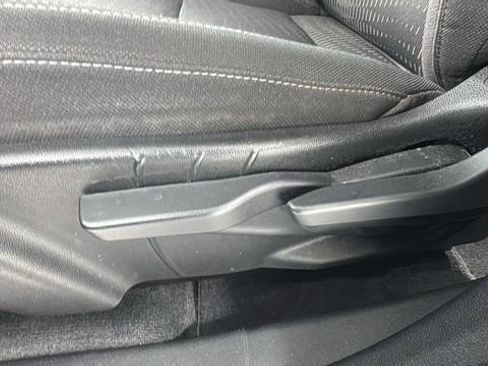 Used 2025 Chevrolet Equinox LT image 11