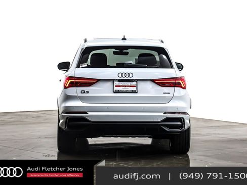 New 2025 Audi Q3 2.0T Premium image 3