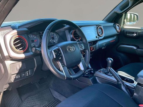 Used 2023 Toyota Tacoma TRD Off-Road image 17