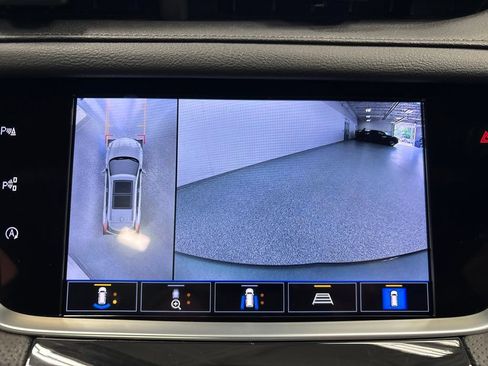 Used 2022 Cadillac XT5 Premium Luxury w/ Technology Package AWD/4WD image 28