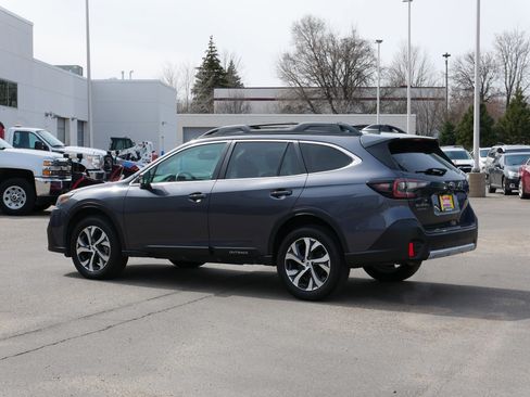 Used 2022 Subaru Outback Limited image 5
