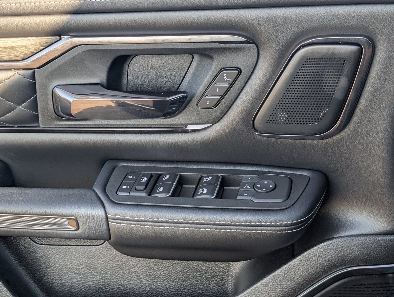 Used 2025 RAM 1500 Limited AWD/4WD image 24