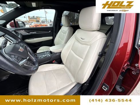 Certified 2023 Cadillac XT5 Sportv w/ LPO, Floor Liner Package image 21