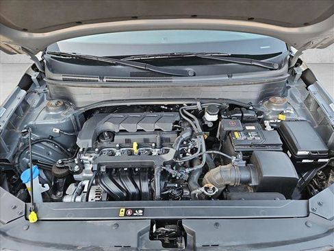 Used 2025 Hyundai Venue SEL FWD image 23