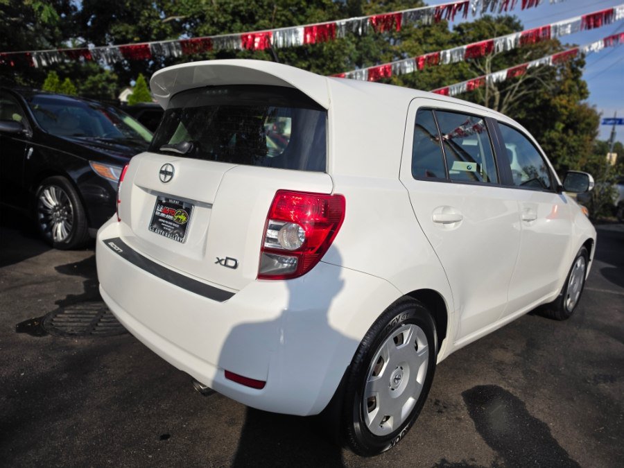 Used 2014 Scion xD FWD image 3