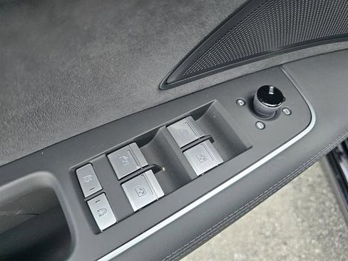 New 2025 Audi A8 L 3.0T image 24