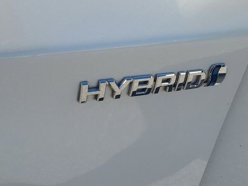 Used 2013 Toyota Prius Three image 33