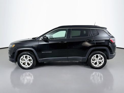 Used 2024 Jeep Compass Latitude AWD/4WD image 9