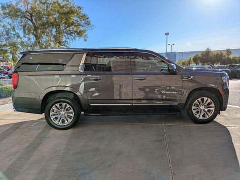 Certified 2021 GMC Yukon XL Denali image 6