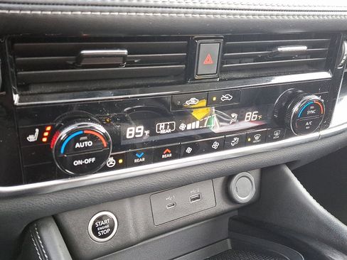 Certified 2023 Nissan Rogue SL w/ SL Premium Package image 16