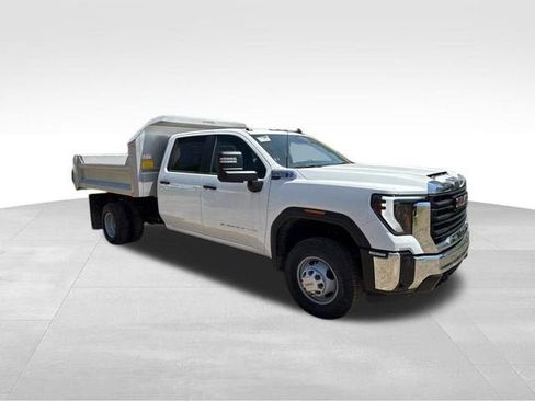 New 2026 GMC Sierra 3500 Pro w/ Convenience Package AWD/4WD image 3