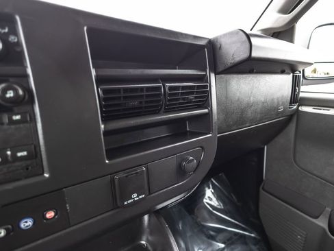 Used 2024 Chevrolet Express 2500 Work Van w/ Driver Convenience Package image 16