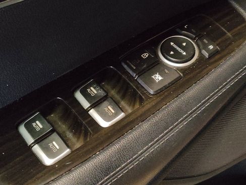 Used 2020 Kia Sorento LX image 27