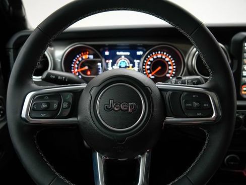 Used 2023 Jeep Wrangler Unlimited Sahara w/ LED Lighting Group AWD/4WD image 11
