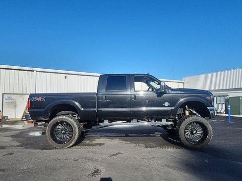 Used 2011 Ford F250 Lariat w/ Lariat Ultimate Pkg AWD/4WD image 6
