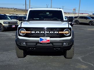 New 2025 Ford Bronco Outer Banks w/ Black Appearance Package AWD/4WD video 2