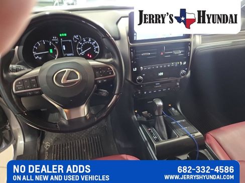 Used 2022 Lexus GX 460 Premium w/ Premium Package AWD/4WD image 9