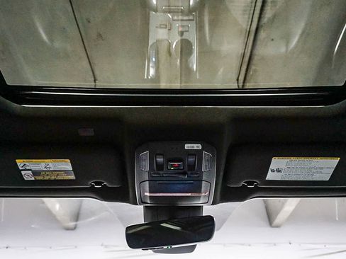 Used 2021 Toyota Highlander XSE image 13