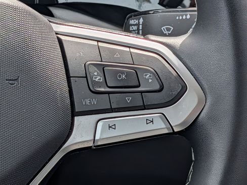 Certified 2023 Volkswagen Taos S FWD image 22