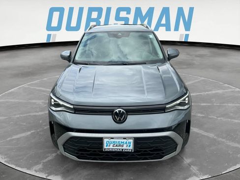 Used 2025 Volkswagen Taos SE FWD image 9