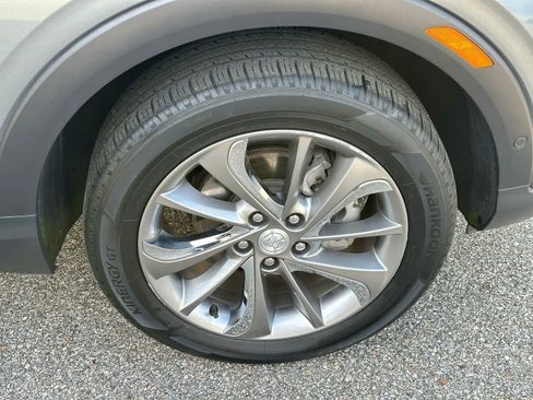 Used 2021 Buick Encore GX Essence w/ Advanced Technology Package image 18