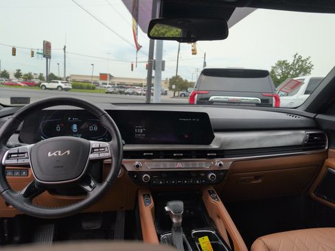 Used 2025 Kia Telluride EX X-Line AWD/4WD image 14