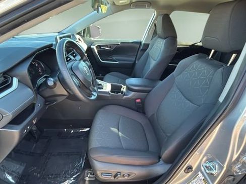 Used 2024 Toyota RAV4 XLE image 18