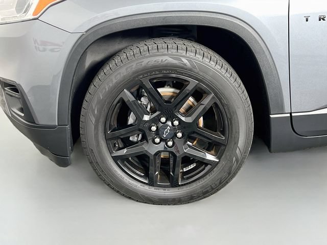 Used 2020 Chevrolet Traverse LS w/ LPO, Blackout Package FWD image 25