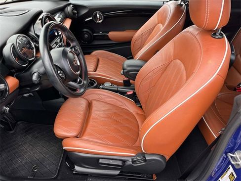 Used 2019 MINI Cooper S image 9