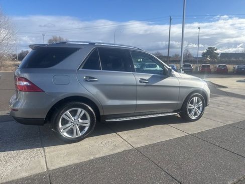 Used 2013 Mercedes-Benz ML 350 BlueTEC 4MATIC image 5