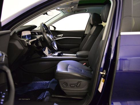 Certified 2022 Audi e-tron Premium image 23