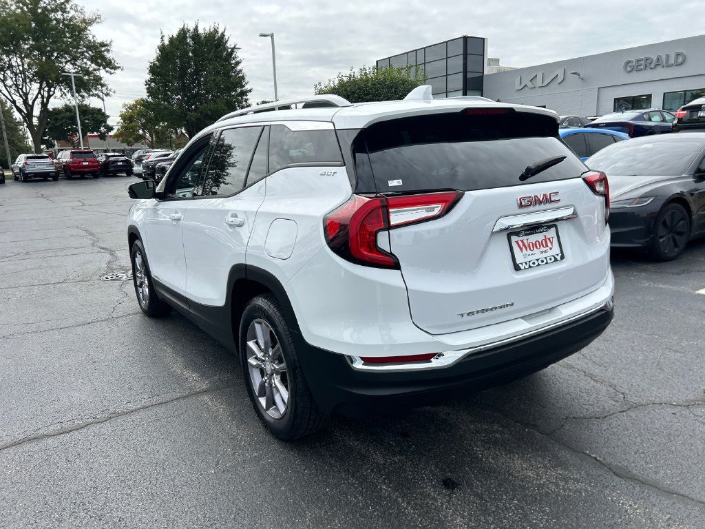 Certified 2023 GMC Terrain SLT FWD image 10