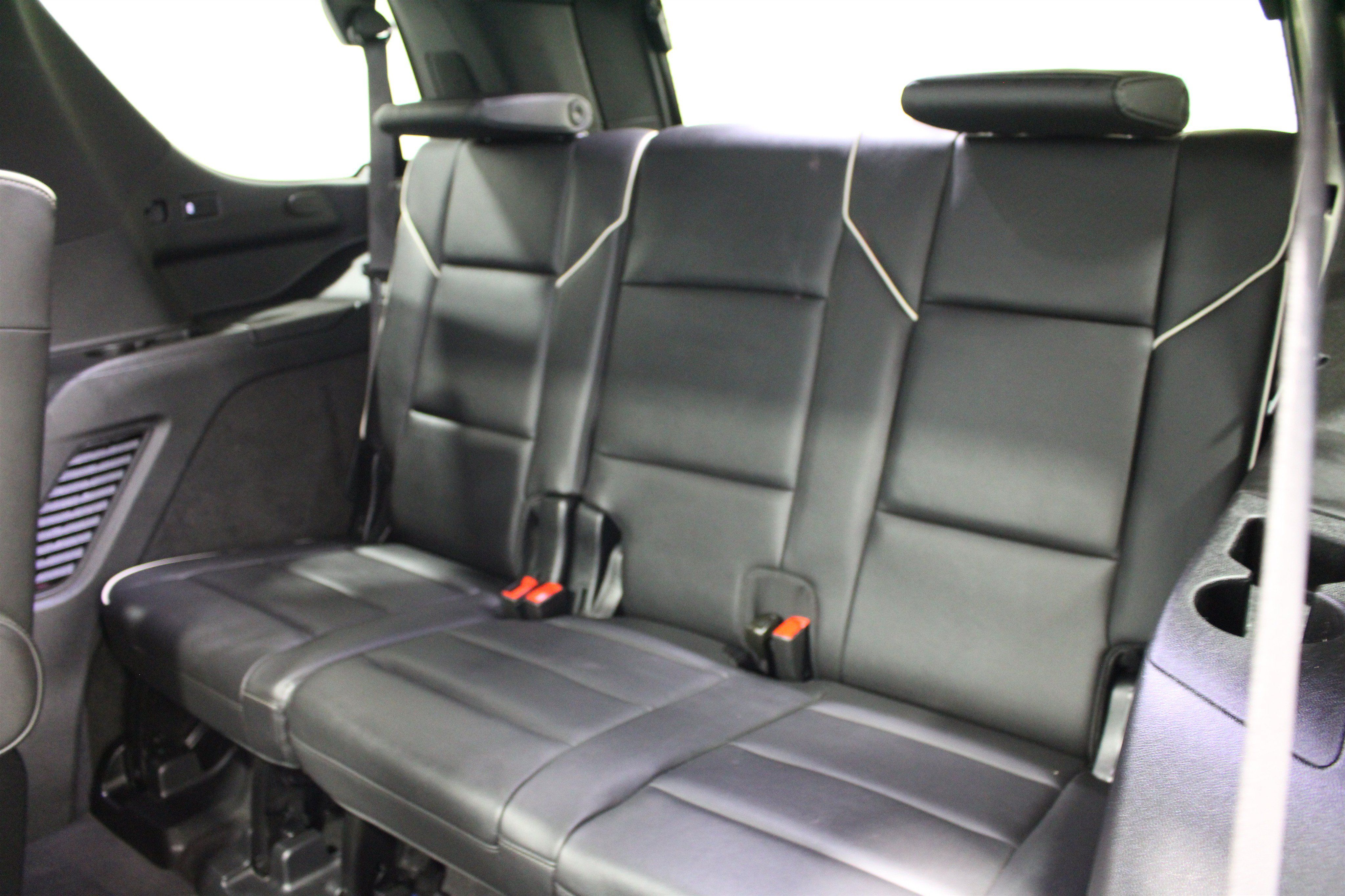 Certified 2024 Cadillac Escalade Premium Luxury w/ Performance Package AWD/4WD image 23