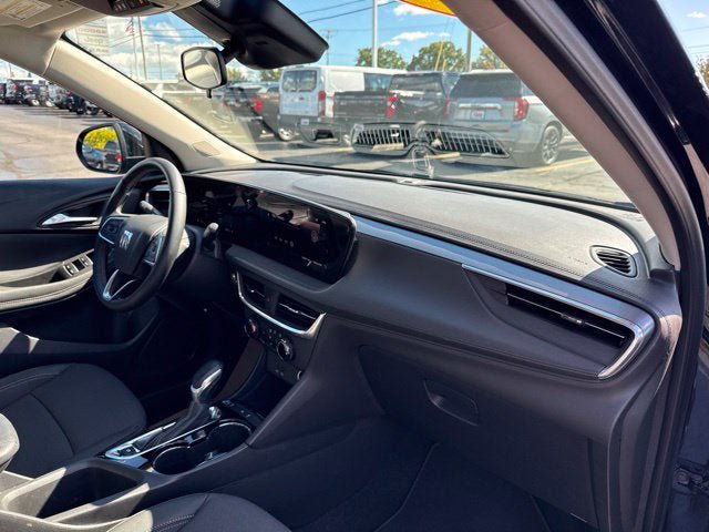 Used 2024 Buick Encore GX Preferred FWD image 26