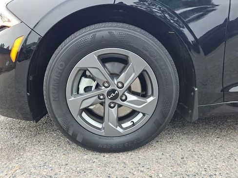 Used 2024 Kia K5 LXS image 3