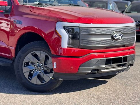 New 2025 Ford F150 Lightning Lariat image 3