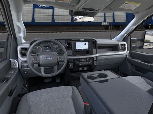 New 2026 Ford F250 XL w/ XL Off-Road Package AWD/4WD image 9