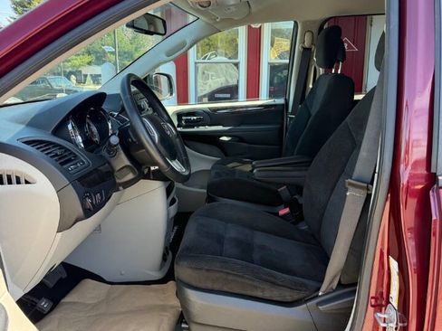 Used 2017 Dodge Grand Caravan SE w/ Power Window Group image 5