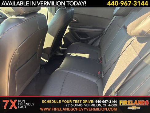 Certified 2022 Chevrolet Trax LT w/ LT Convenience Package image 36