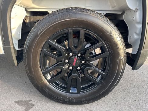 New 2026 GMC Sierra 1500 Elevation image 32