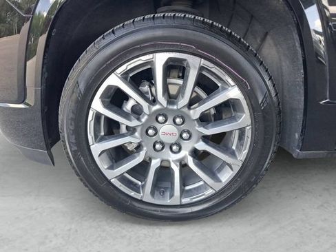 Used 2022 GMC Acadia Denali w/ Denali Ultimate Package FWD image 29