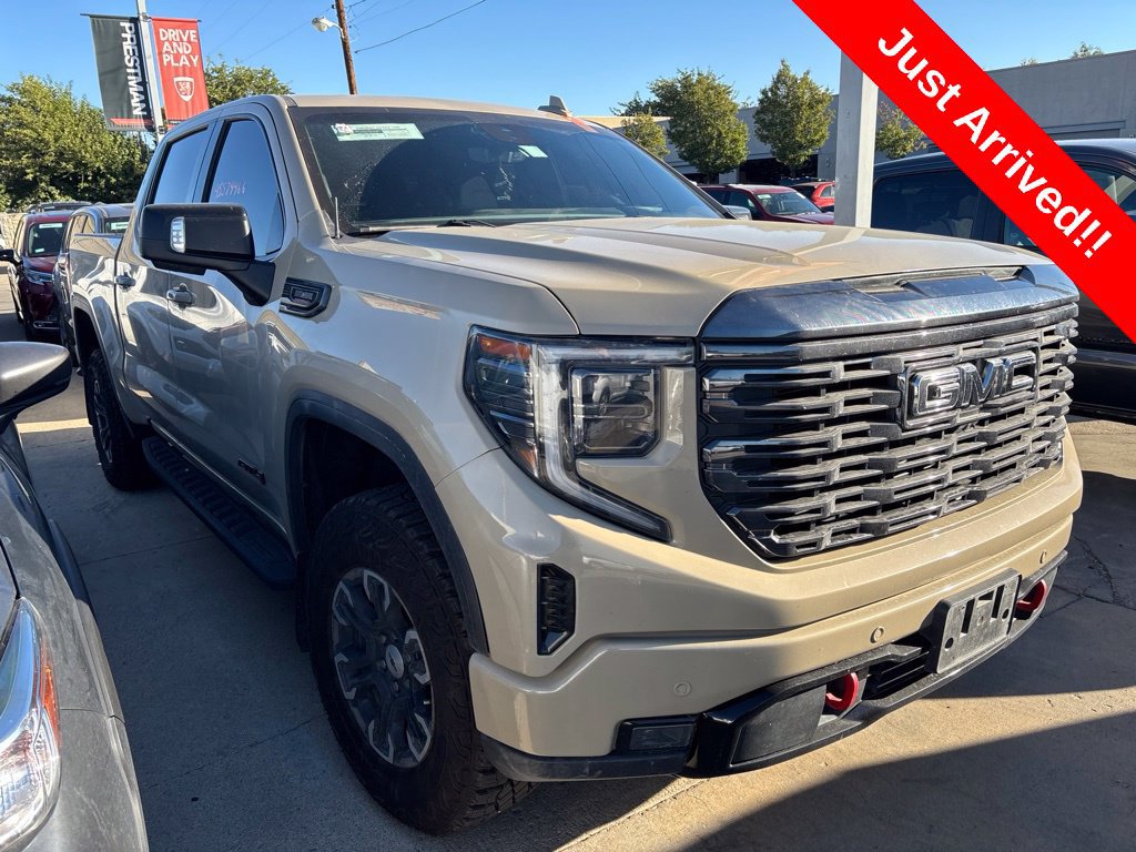 Used 2023 GMC Sierra 1500 AT4 w/ AT4 Premium Package AWD/4WD image 1