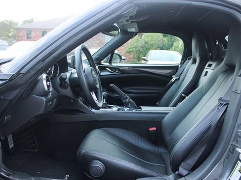 Used 2021 MAZDA MX-5 Miata Grand Touring RWD image 12