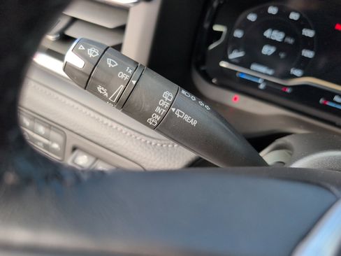 Used 2024 GMC Yukon Denali w/ Advanced Technology Package image 26