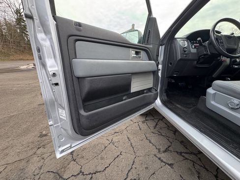 Used 2011 Ford F150 XLT w/ XLT Convenience Pkg image 18