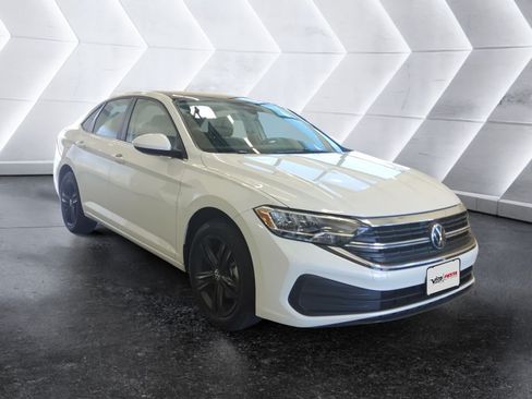 Used 2023 Volkswagen Jetta SE FWD image 1