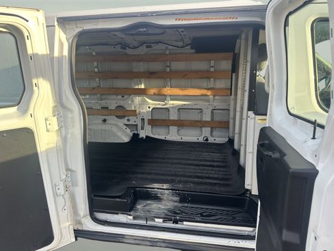 Used 2016 Ford Transit 250 130 Low Roof w/ Exterior Upgrade Package image 6