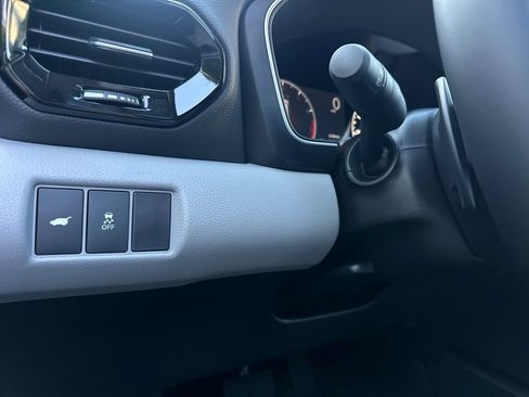 New 2025 Honda Pilot Touring image 37