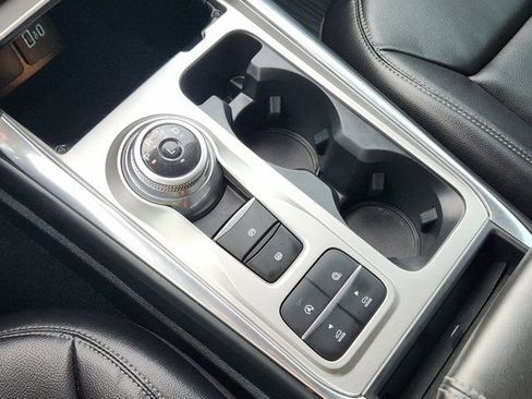 Used 2021 Ford Explorer XLT w/ Equipment Group 202A image 22